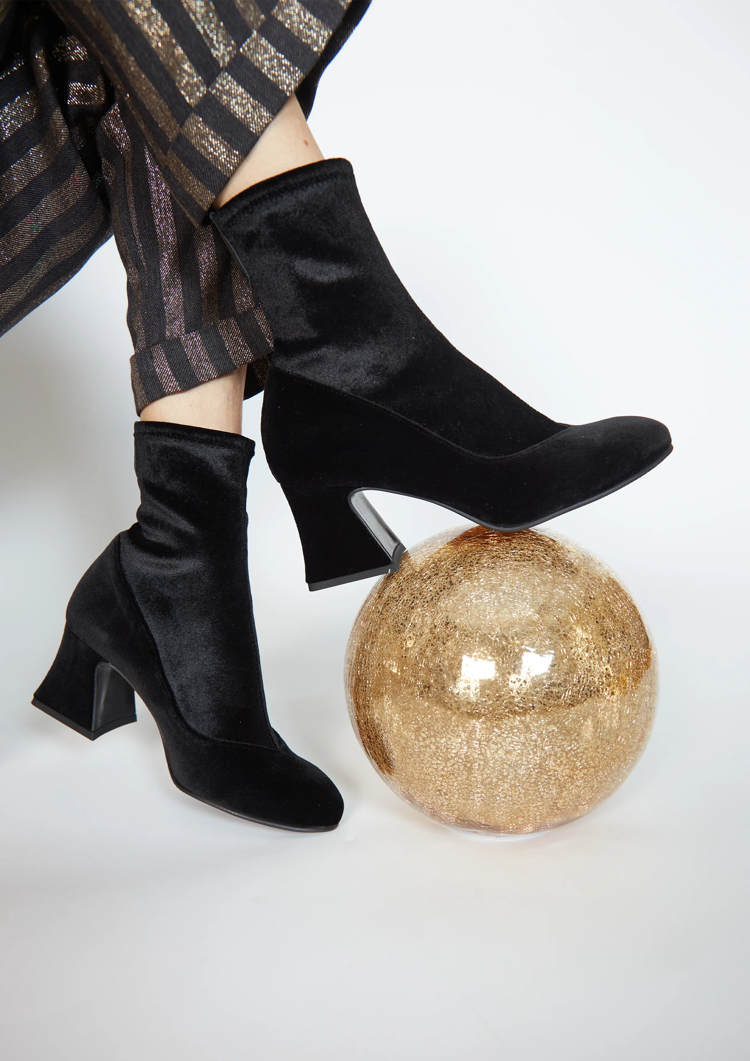 The D'Orsey Booty Black - Image 4