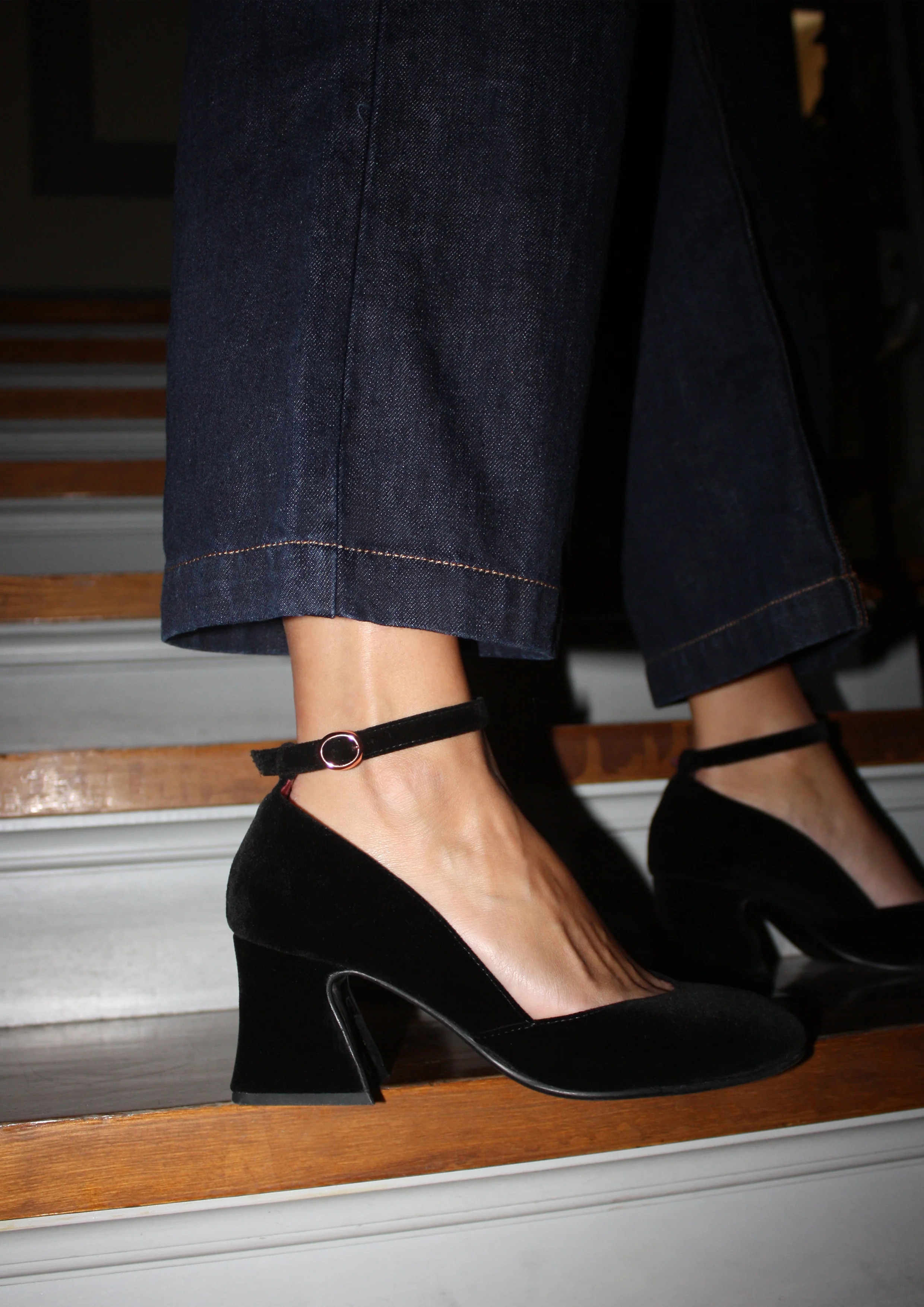 The D'Orsey Pumps Black - Image 4